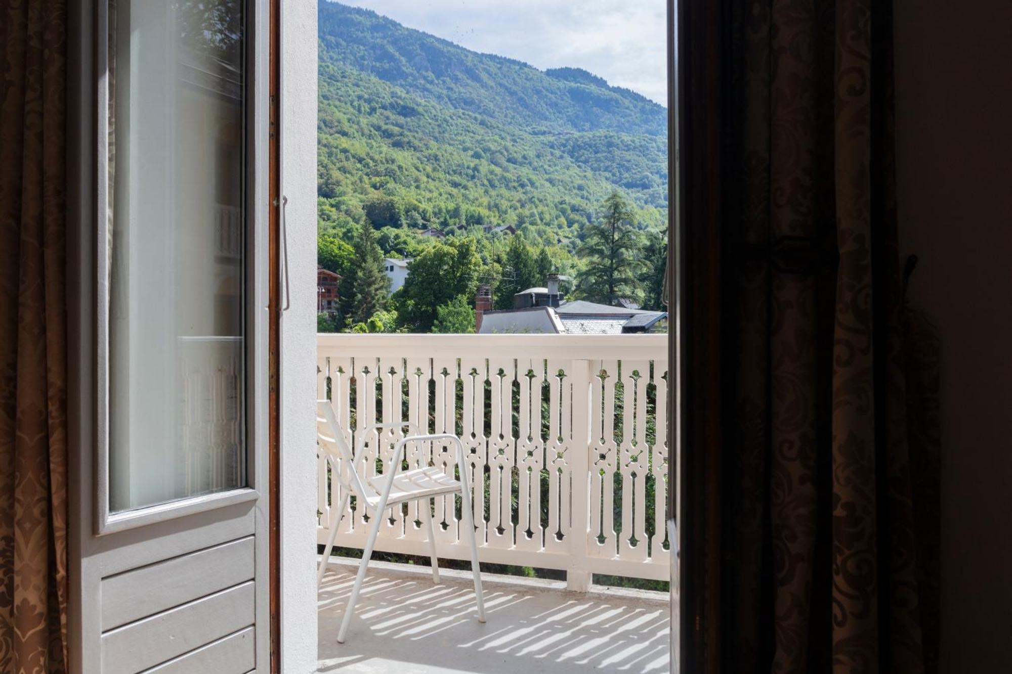 Chalet-Hôtel Le Belvédère Brides-les-Bains Exterior foto