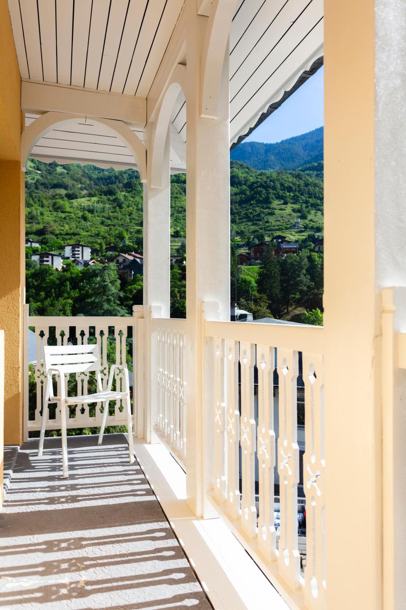 Chalet-Hôtel Le Belvédère Brides-les-Bains Exterior foto